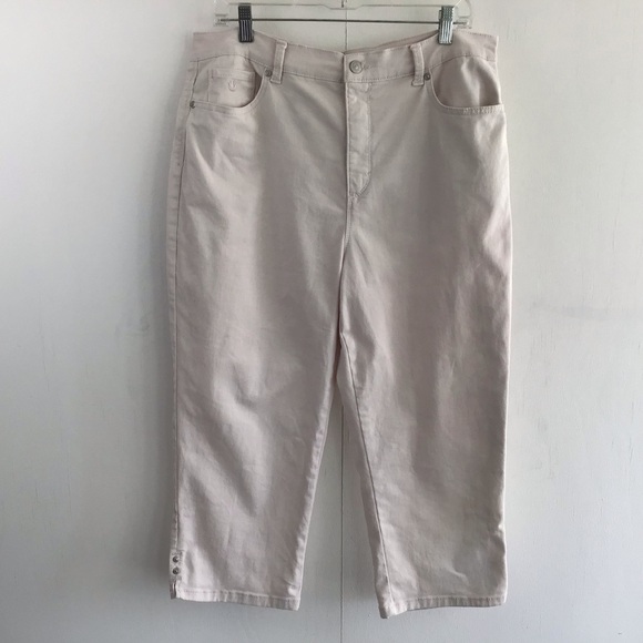 Gloria Vanderbilt Amanda All Around Slimming Effect Capri size 16. - Picture 1 of 10